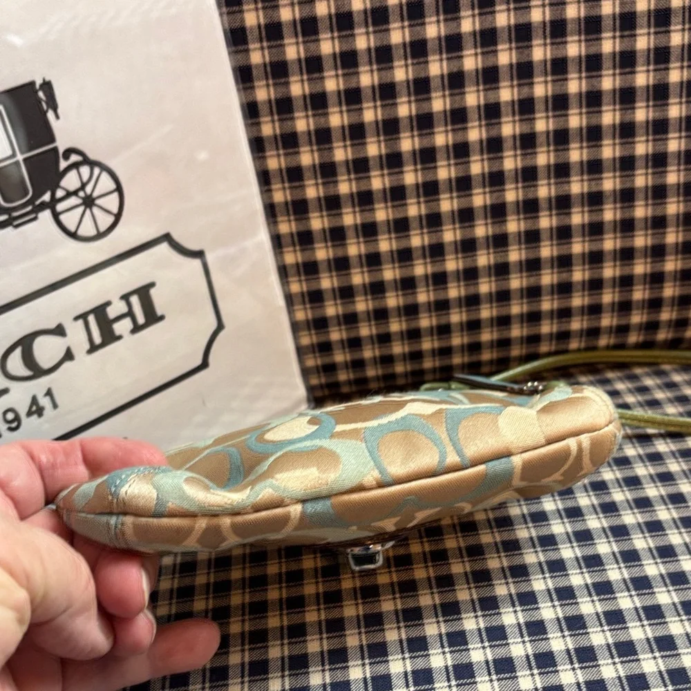 COACH legacy Y2K mint Green Signature Wristlet with Leather Trim - Picture 6 of 10